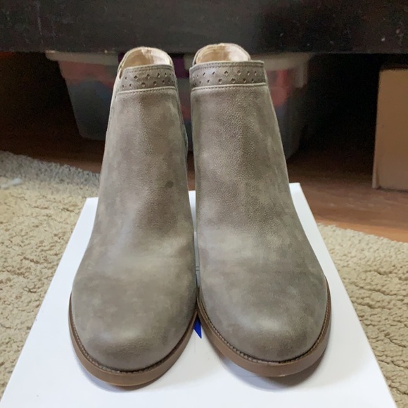 Booties - Picture 4 of 6